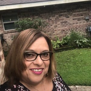 Meet your Posher, Angela